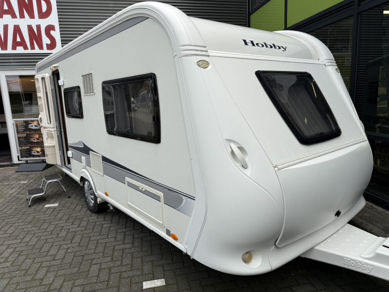Hobby Prestige 495 UL 2 BEDDEN MOVER VOORTENT  foto: 2