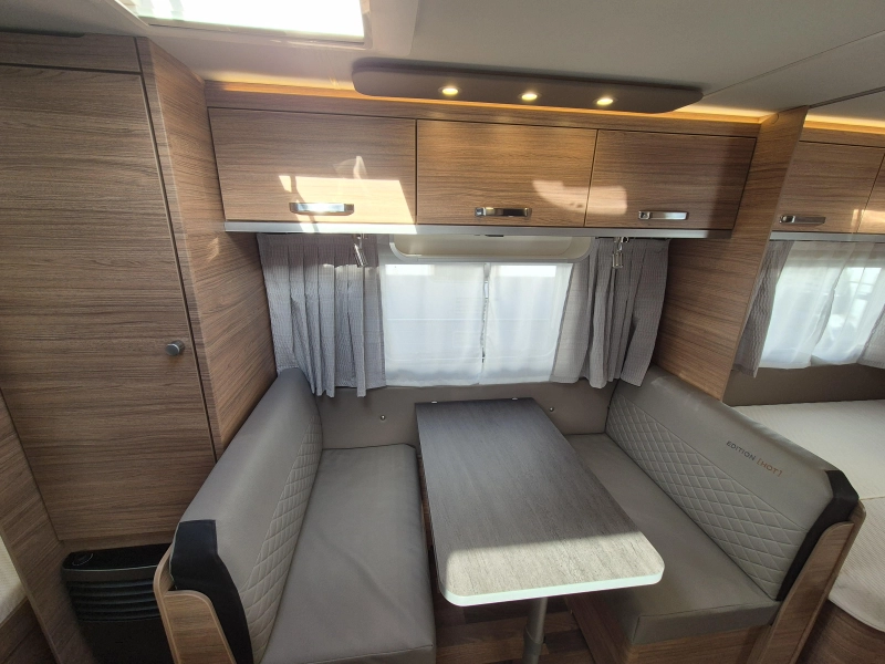 Weinsberg CaraOne Edition HOT 500 FDK Stapelbed  foto: 8