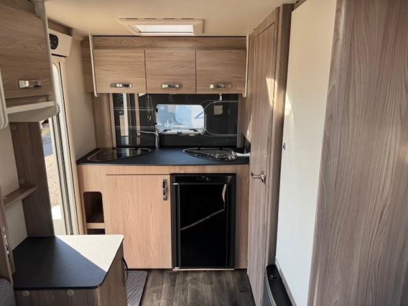Sprite Mondial 370 SE compacte caravan sprite  foto: 9