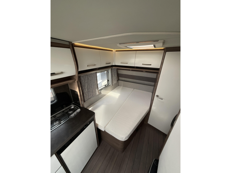Knaus Sport Silver Selection 450 FU VOORTENT-LUIFEL-NETJES  foto: 7