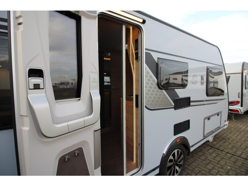 Knaus Sudwind Black Selection 460 EU AIRCO ACTIE  foto: 22