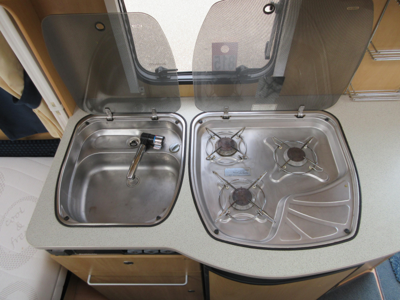 Dethleffs Camper 440 DB DWARSBED EN VASTE LUIFEL  foto: 8