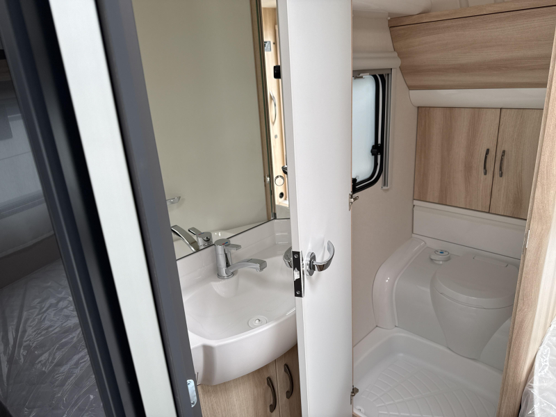 Hobby De Luxe 460 UFE Model 2026 