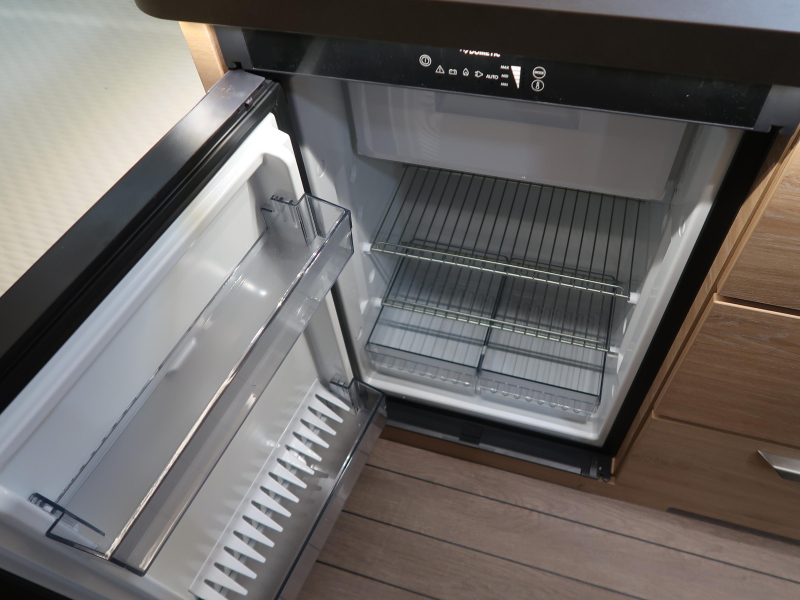 Knaus Sudwind Black Selection 420 QD COMPACT EN GROTE KEUKEN !  foto: 10
