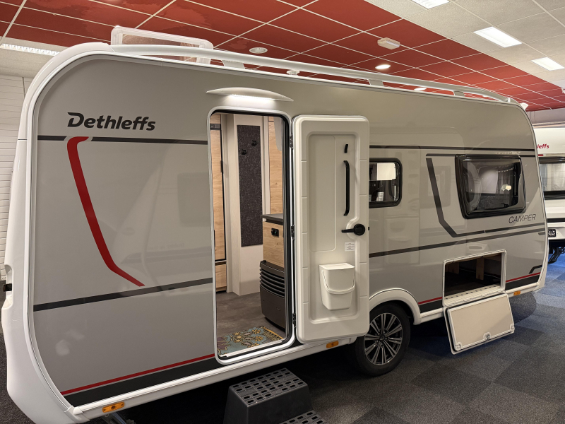 Dethleffs Camper 460 EL 2 BEDDEN ZITGR EX VERHUUR  hoofdfoto: 1