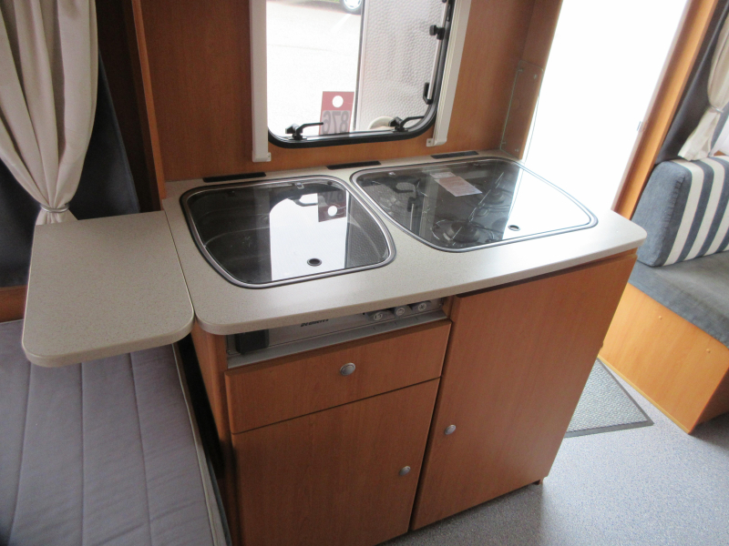Dethleffs Travel Sleeper 468 Slechts 960kg met mover!!  foto: 6