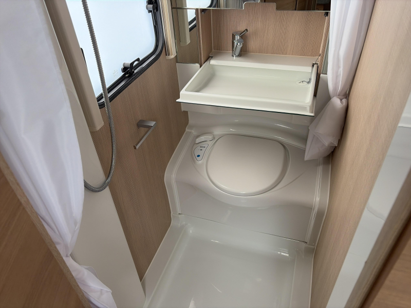 Adria Adora 472 UP Mover/Reservewiel 