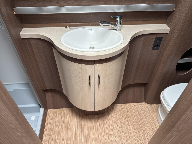 Hobby Prestige 560 WLU Mover/Fietsdrager/Airco  foto: 11