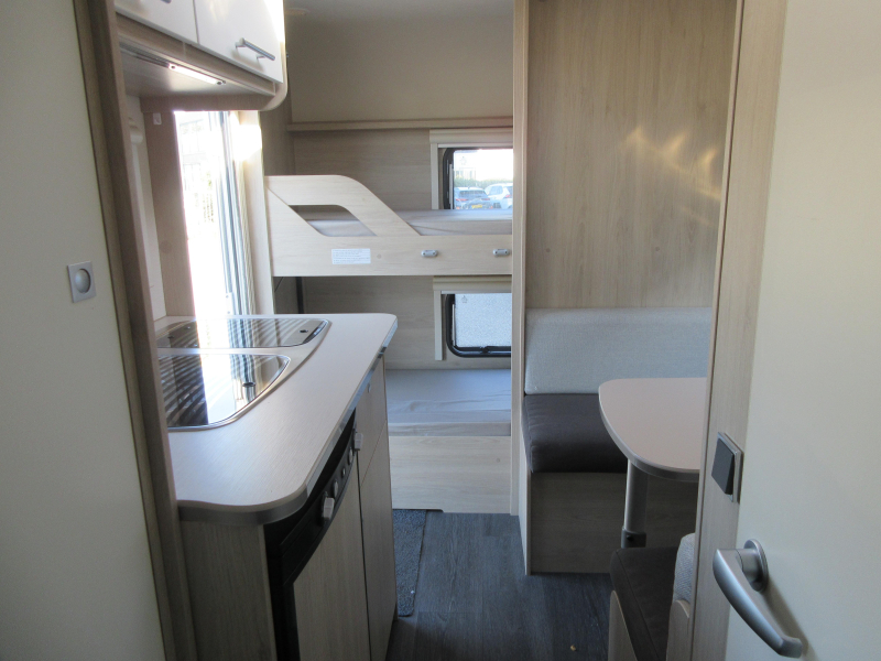 Caravelair Alba Family 426 MET DOREMA VOORTENT  foto: 3