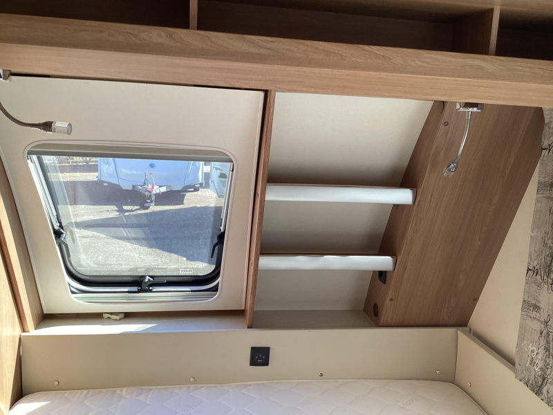 Hobby De Luxe 460 UFE omnistor  foto: 16