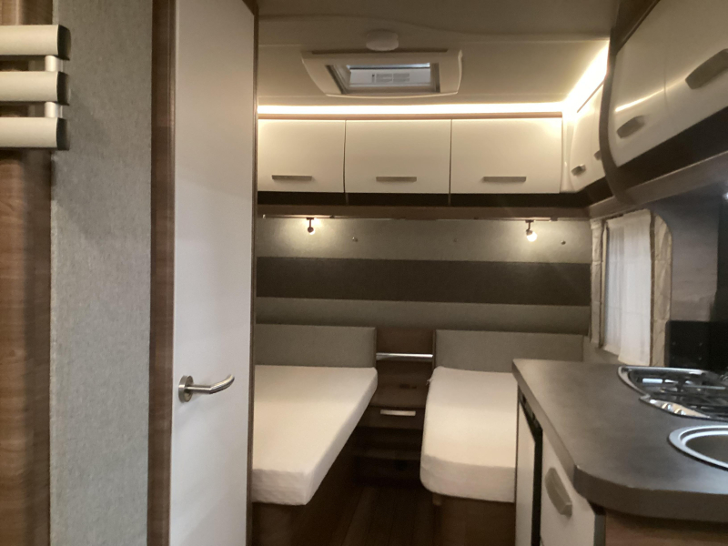 Knaus Sport 460 EU mover/omnistor  foto: 16