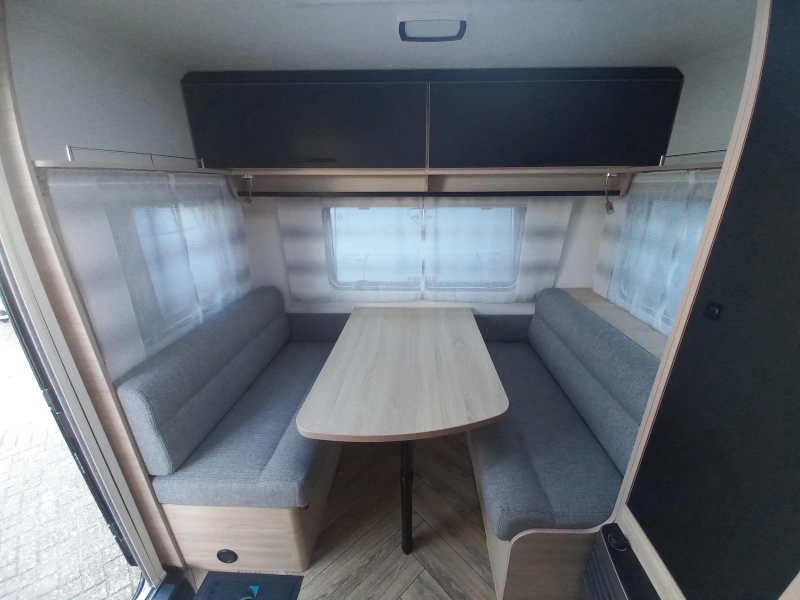 Caravelair Sport Line 480 cassetteluifel - voortent  foto: 5