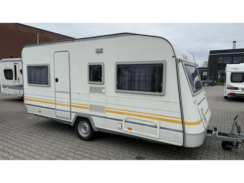 Knaus Sudwind 450 rondzit dwars bed toilet  foto: 0
