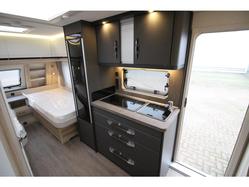 Hobby De Luxe 495 UL Enkele bedden & rondzit!  foto: 11