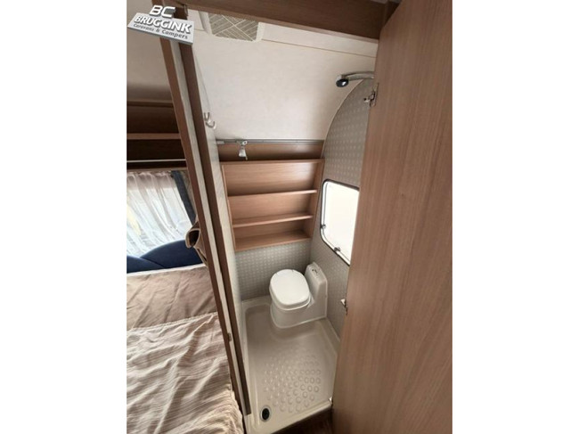 Bürstner Averso 390 TS FRANS BED MOVER AIRCO LF foto: 10