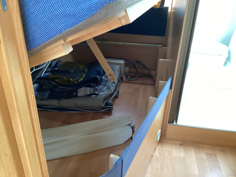 Knaus Sudwind 450 TUF voortent  foto: 8