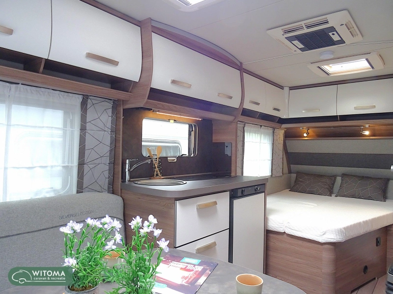 Knaus Sport 450 FU mooie uitvoering!  foto: 2