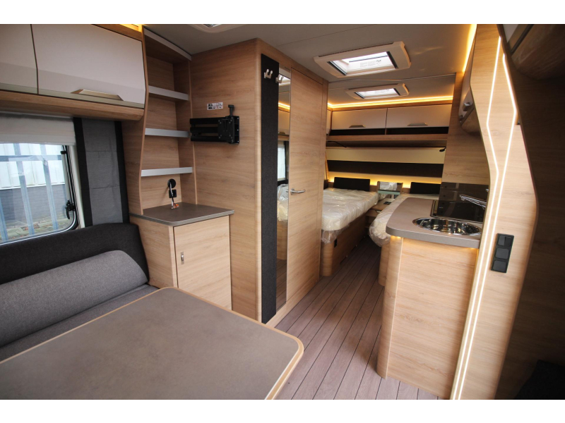 Knaus Sudwind Black Selection 460 EU AIRCO ACTIE  foto: 15