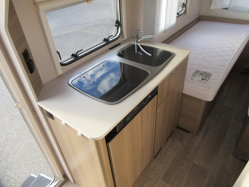 Dethleffs C'Joy 460 LE LICHTGEWICHT/ MET MOVER  foto: 9