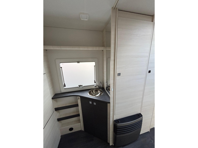 Caravelair Artica 520 Fransbed + Mover  foto: 17