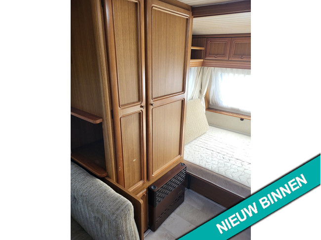 Hobby 420 Prestige incl. voortent foto: 5