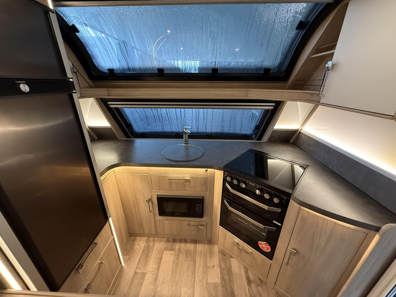 Kabe Royal 780 TDL Front Kitchen - Compleet  foto: 5