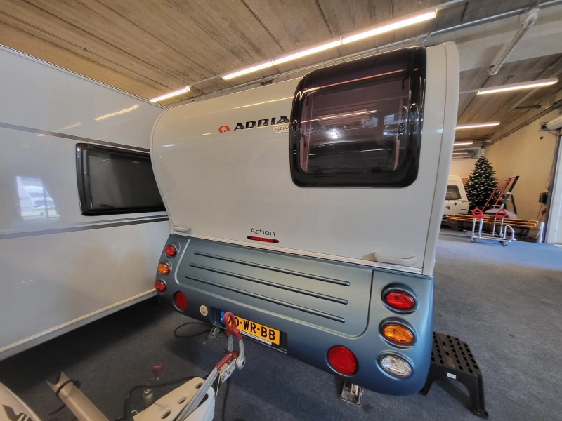 Adria Action 361 LH voortent, fietsenrek 