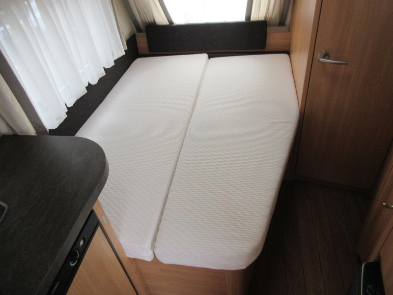 Knaus Sudwind 450 FU NETJES EN MET MOVER  foto: 4