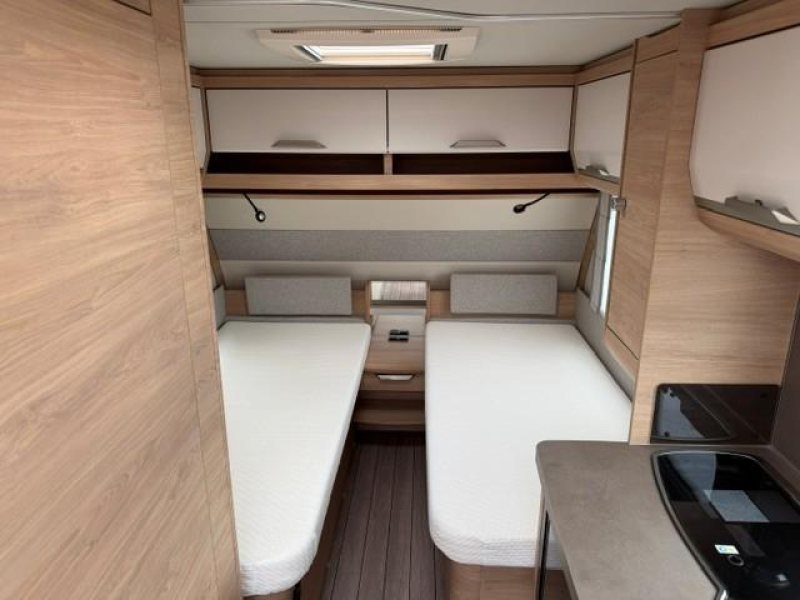 Knaus Sudwind 60 Years 460 EU mover fietsenrek luifel  foto: 11