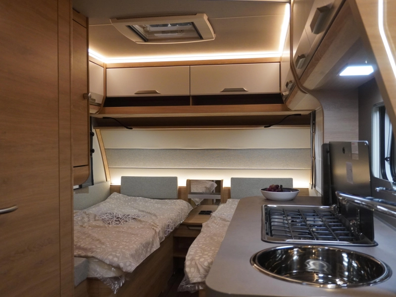 Knaus Sudwind Black Selection 500 EU !! BED VAN 217CM LANG !!!  foto: 20