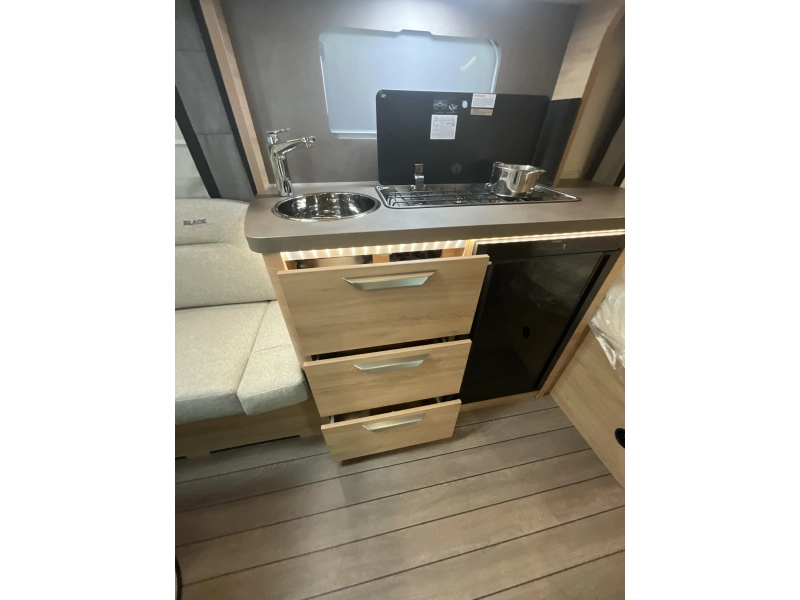 Knaus Sudwind Black Selection 450 FU VLOERVERW-MOVER  foto: 11