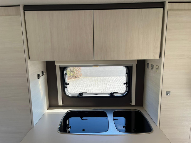 Caravelair Antares 476 Family Stapelbed | Fietsenrek | Voortent | TV | Fransbed | Treinzit | Hor foto: 18