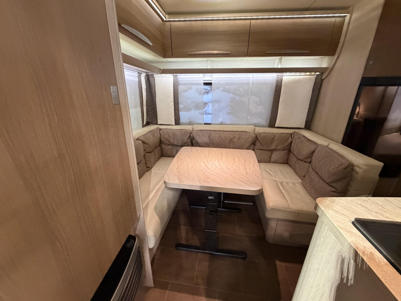 Bürstner Averso 450 TS mover - luifel - voortent  foto: 7