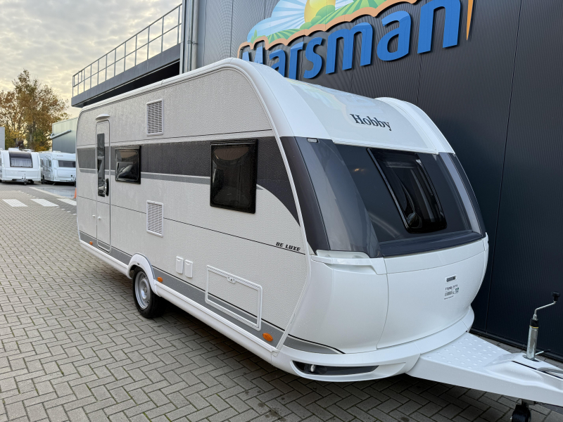 Hobby De Luxe 490 KMF 