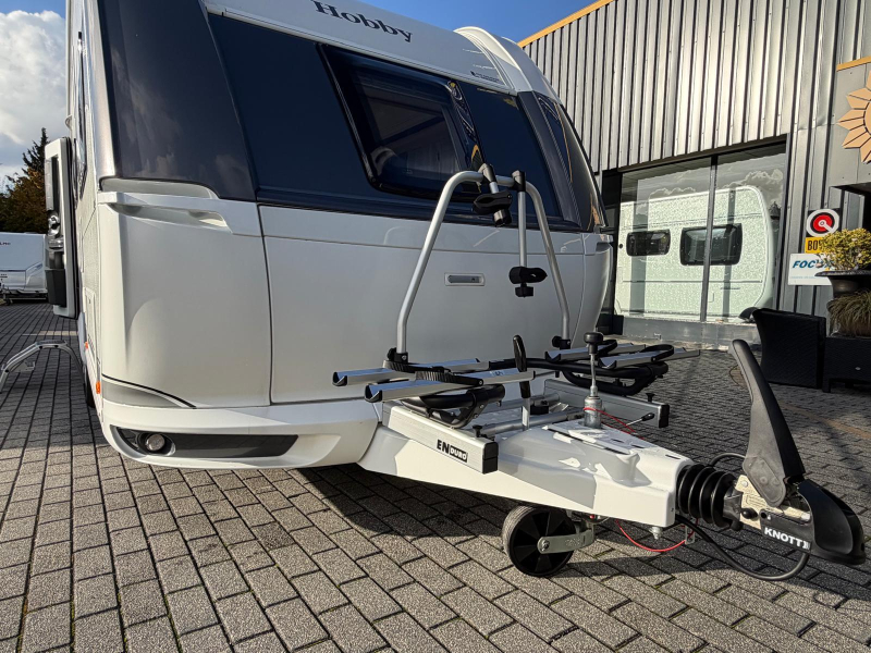 Hobby De Luxe 495 UL Met Thule luifel  foto: 6