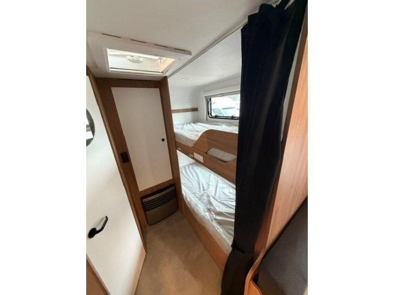 Caravelair Alba Family 496 Stapelbed caravan  foto: 12