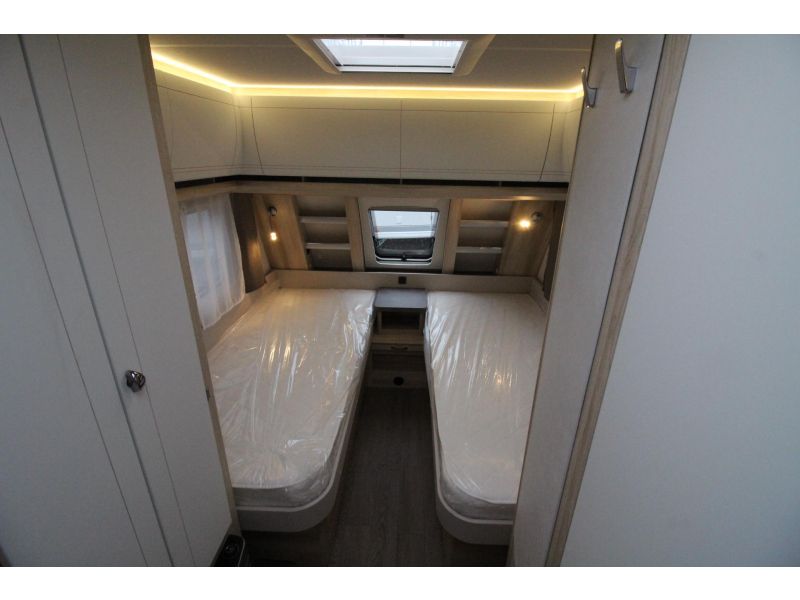 Hobby De Luxe 540 UL Enkele bedden & rondzit!  foto: 8