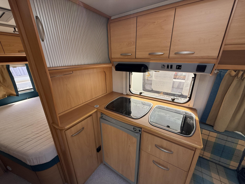 Knaus Sudwind 450 TF FRANSBED RONDZIT TENT  foto: 12