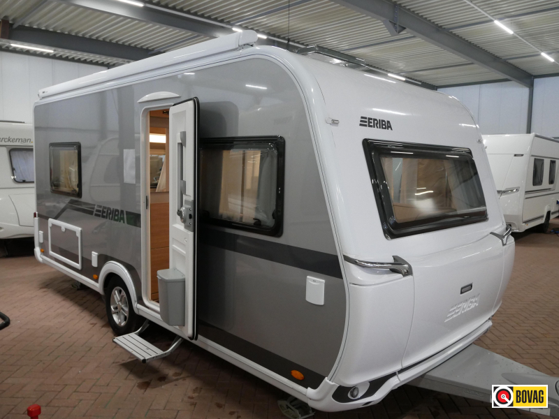 Eriba Nova 445 INCL. MOVER en LUIFEL  hoofdfoto: 1