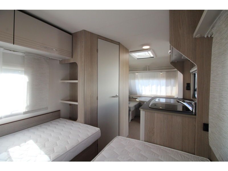 Bürstner Premio Life 480 TL Mover Thule 6300 Fietsenr  foto: 8