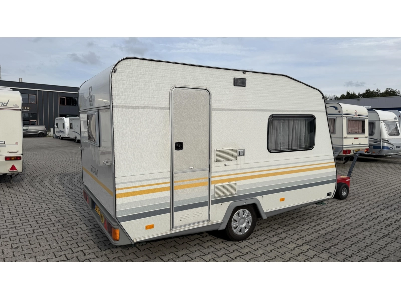 Knaus Sudwind 350 H kopkeuken toilet rondzit  foto: 11