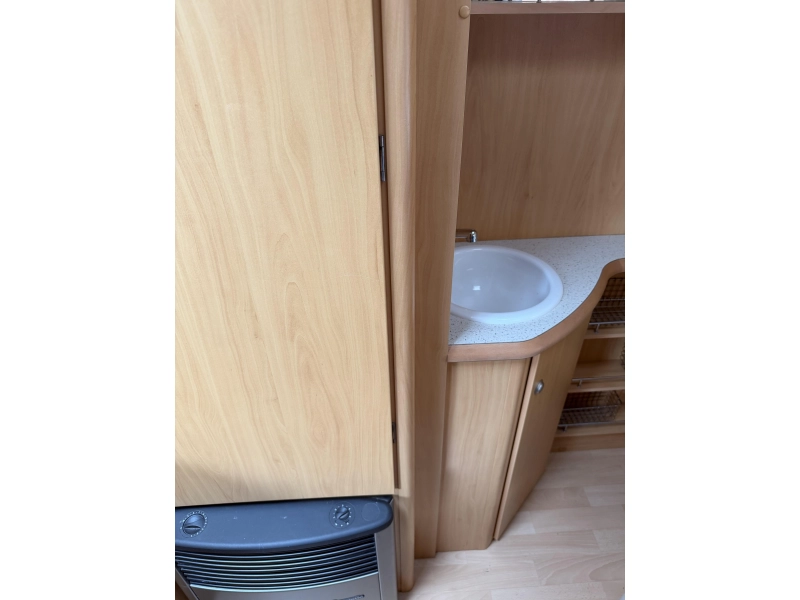 Beyerland quartz 440 LB mover, voortent, luifel  foto: 6