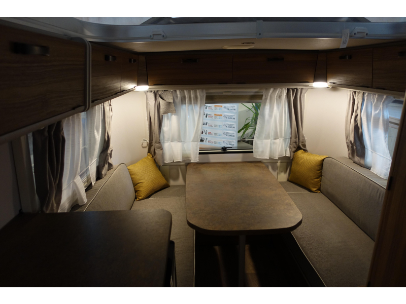 Eriba Touring 320 nieuw, € 3.000,- korting  foto: 7