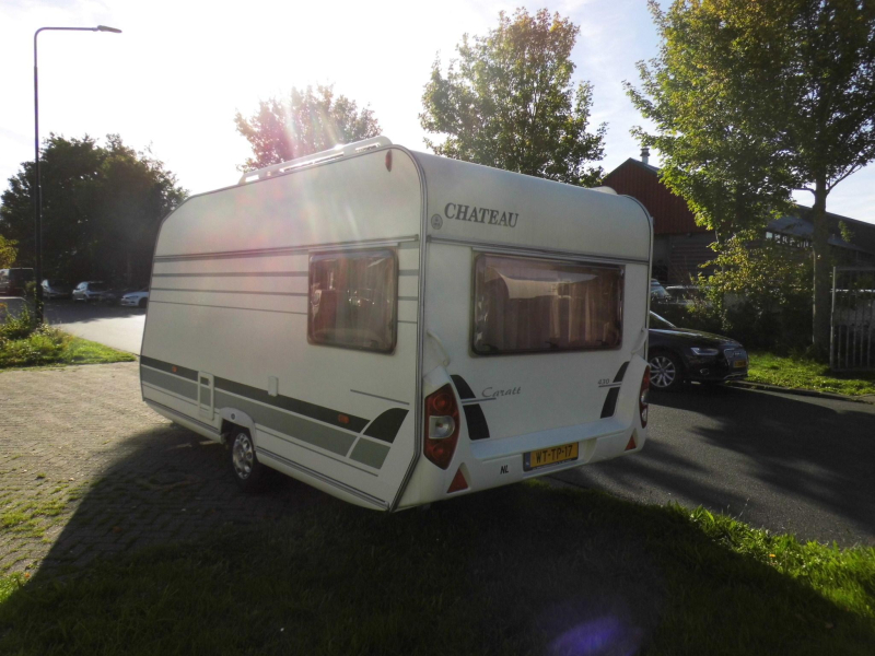 Chateau Caratt Nice 430 DB Mover, voortent  foto: 1