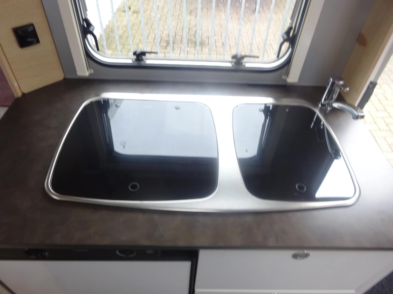 Eriba Living 450  foto: 16