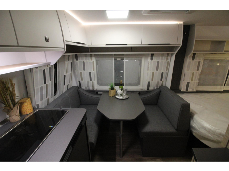 Fendt Apero Activ 390 FH Frans bed & eindkeuken!  foto: 5