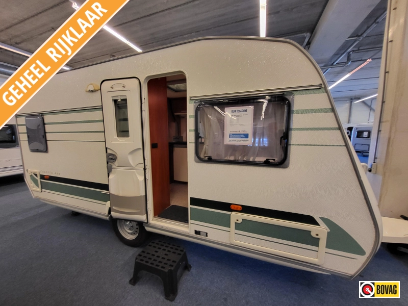Chateau Calista 450 FHU mover, voortent  foto: 0