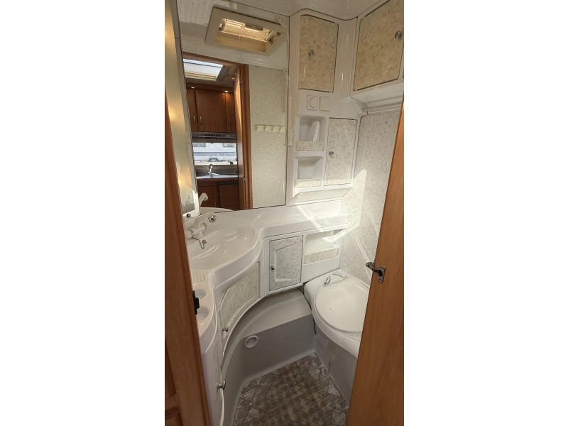 Hobby De luxe Easy 495 UL enkele bedden rondzit  foto: 5