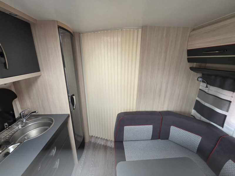 Hobby De Luxe Edition 545 KMF Nieuwe voortent, Mover  foto: 9