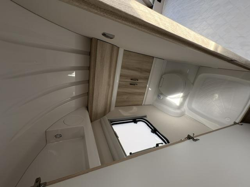 Hobby De Luxe 460 UFE Model 2027  foto: 8